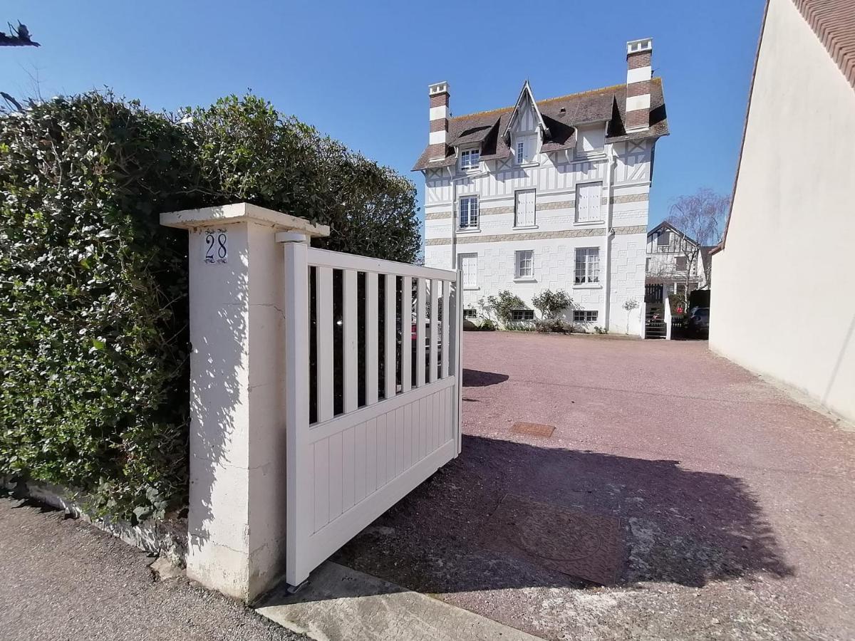 Apartament A La "Georgette" Et Son Jardin Avec Parking Villers-sur-Mer Zewnętrze zdjęcie